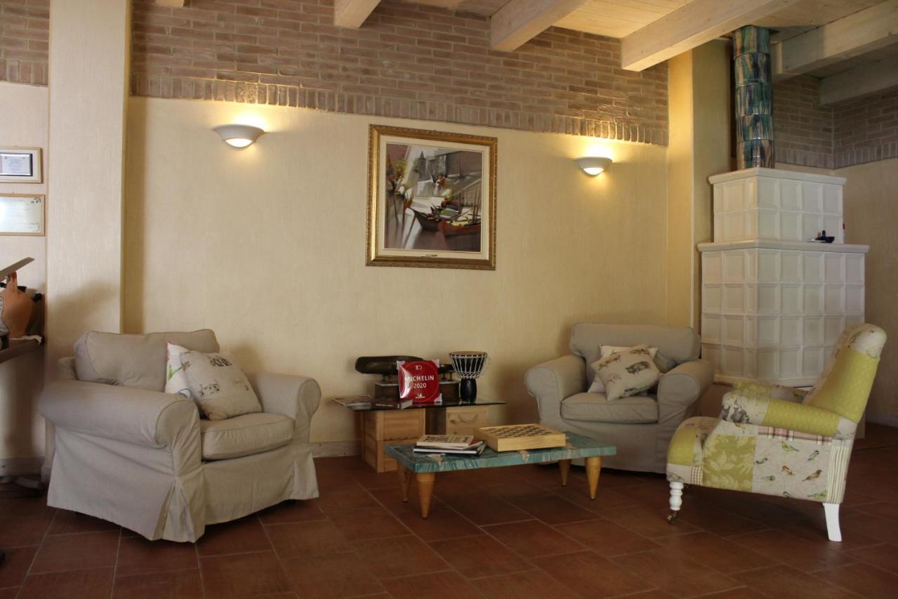 Locanda Belvedere Saludecio Buitenkant foto
