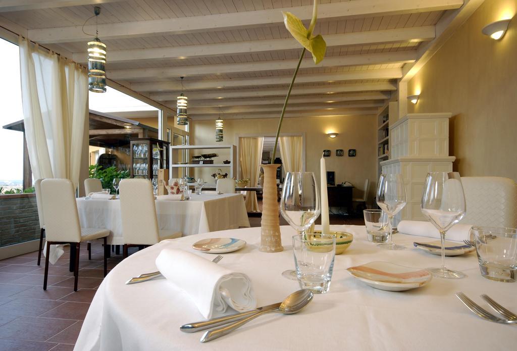 Locanda Belvedere Saludecio Buitenkant foto